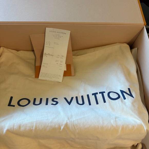 Louis Vuitton CarryAll MM Navy Blue - Picture 7 of 9